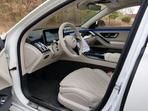 Used 2023 Mercedes-Benz S 580 4MATIC Sedan image 32