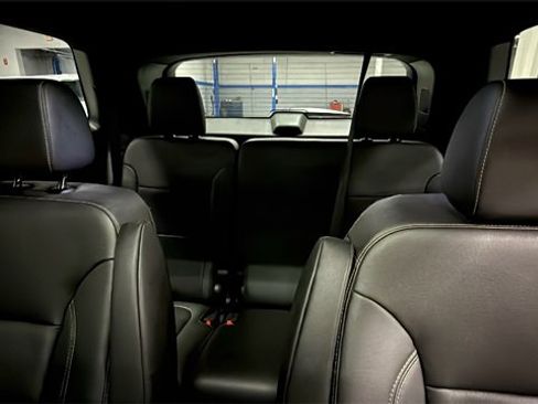 Certified 2023 Chevrolet Traverse LT w/ LT Premium Package image 16
