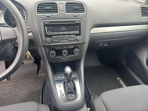 Used 2012 Volkswagen Golf 4-Door FWD image 10