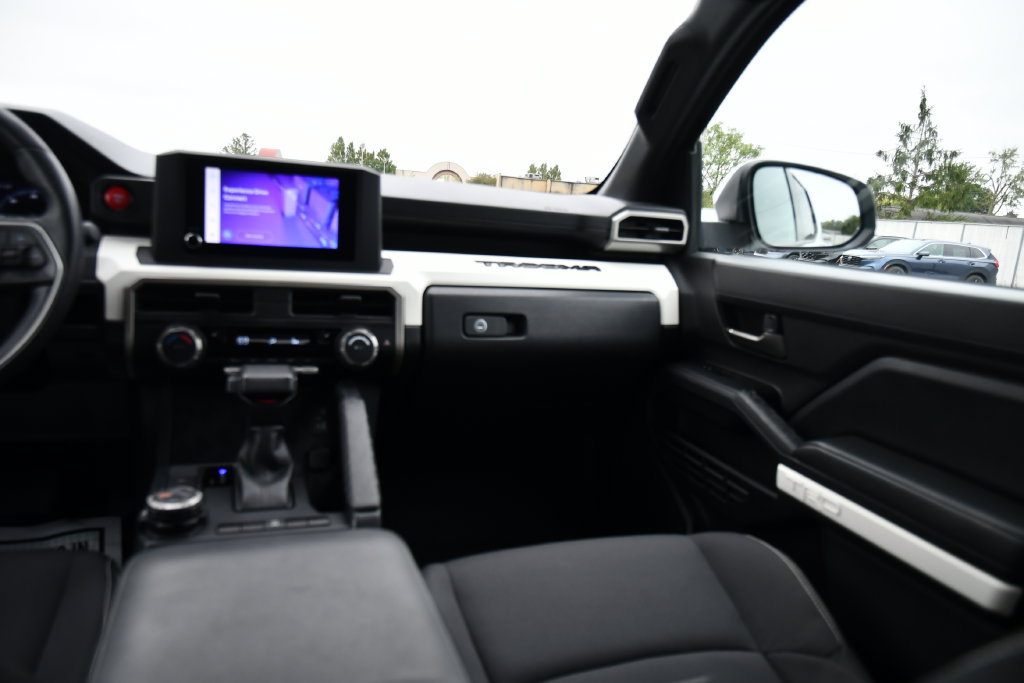 Used 2024 Toyota Tacoma TRD Off-Road AWD/4WD image 28