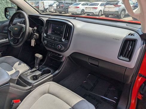 Used 2020 Chevrolet Colorado W/T w/ WT Convenience Package image 13