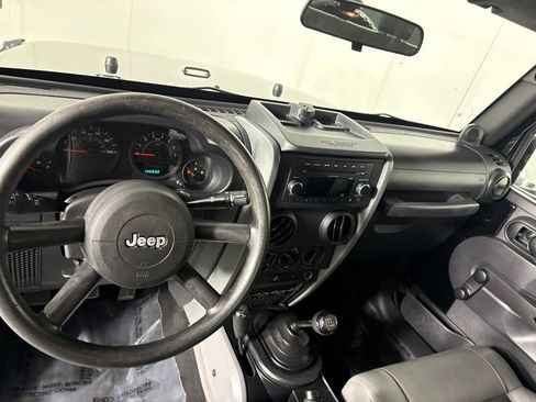 Used 2009 Jeep Wrangler X AWD/4WD image 25