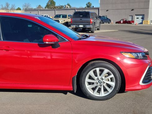 Used 2023 Toyota Camry LE image 7