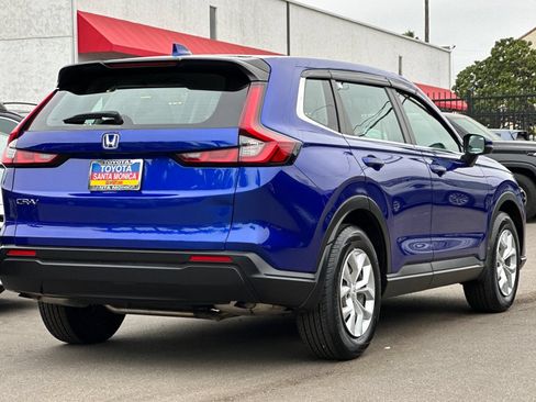 Used 2024 Honda CR-V LX image 4