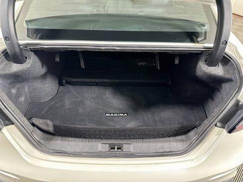 Used 2023 Nissan Maxima SR w/ Sport Mat Group FWD image 31