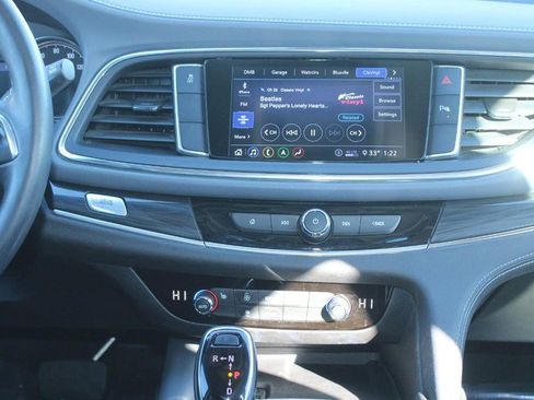 Used 2021 Buick Enclave Essence w/ Sport Touring Edition image 13