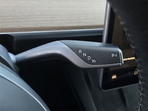 Used 2023 Tesla Model Y Long Range image 21