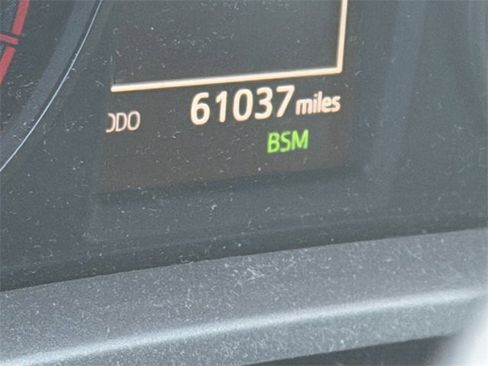 Used 2017 Toyota RAV4 XLE image 9