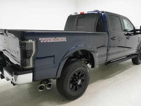 Used 2021 Ford F250 Lariat w/ Tremor Off-Road Package AWD/4WD image 3