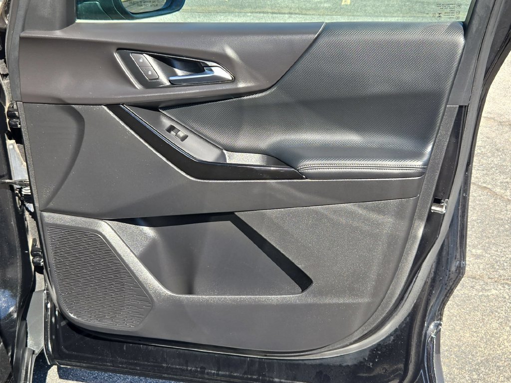 Used 2026 Chevrolet Equinox LT AWD/4WD image 34