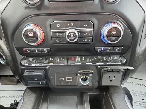 Used 2022 GMC Sierra 2500 Denali w/ Denali Ultimate Package AWD/4WD image 25