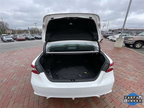 Used 2019 Toyota Camry SE image 31