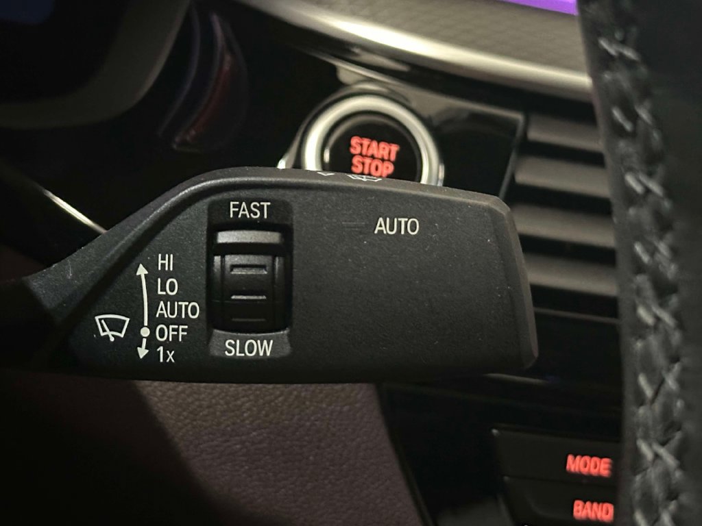 Used 2021 BMW 540i xDrive w/ M Sport Package AWD/4WD image 31