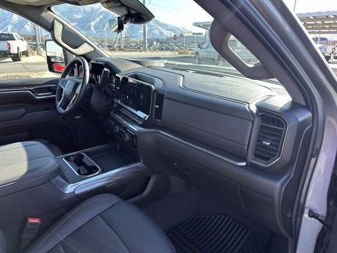 Used 2025 Chevrolet Silverado 3500 LTZ w/ LTZ Plus Package image 24