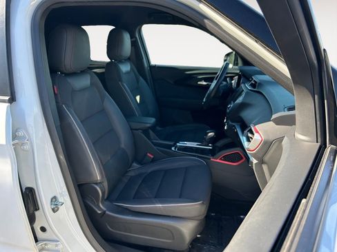 Used 2023 Chevrolet TrailBlazer RS AWD/4WD image 24