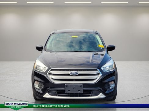 Used 2019 Ford Escape SE FWD image 9