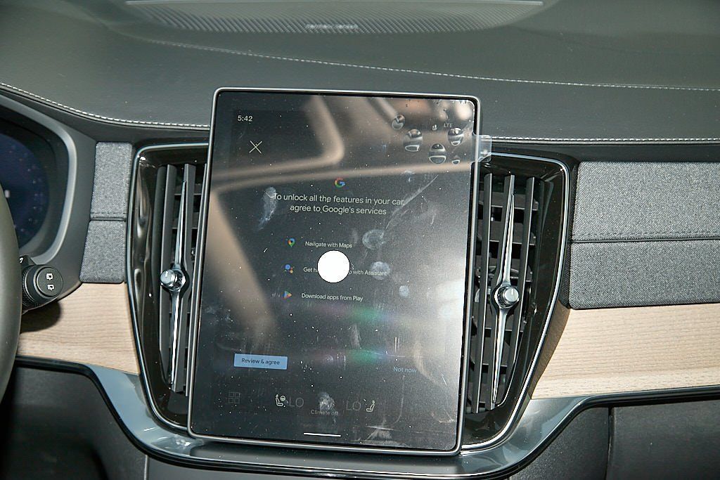 New 2026 Volvo XC90 B6 Plus w/ Protection Package AWD/4WD image 27