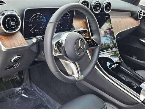 Used 2026 Mercedes-Benz GLC 300 image 10