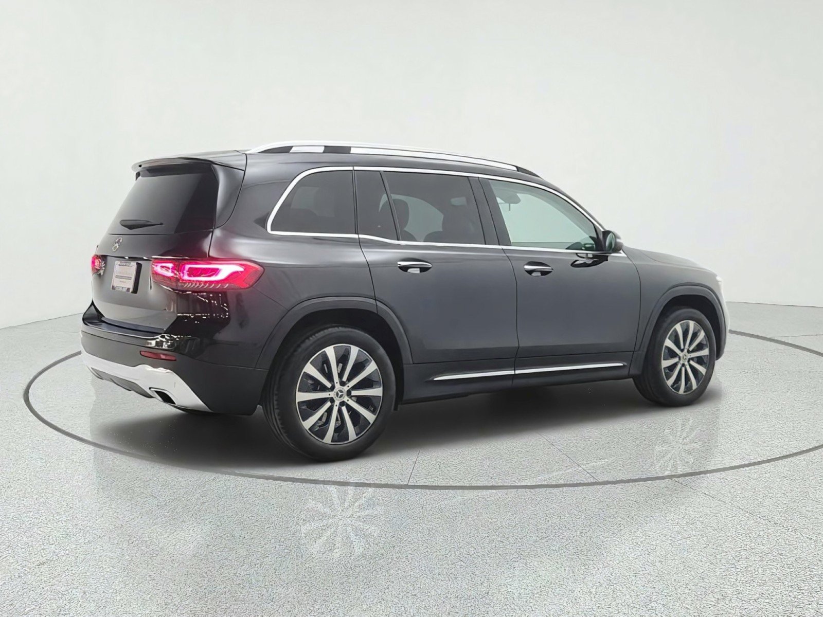 Used 2023 Mercedes-Benz GLB 250 image 5