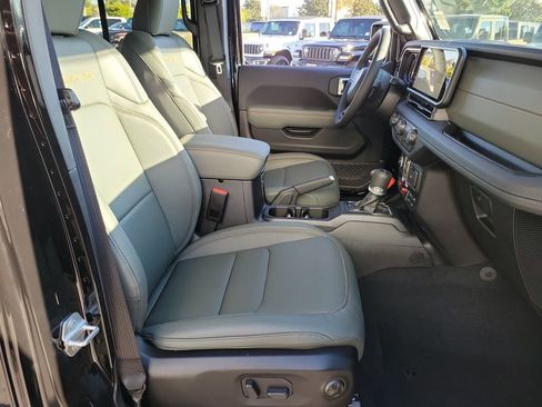 New 2026 Jeep Gladiator Mojave image 15
