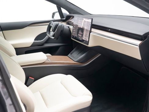 Used 2022 Tesla Model X AWD/4WD image 31