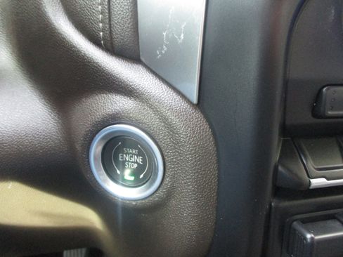 Used 2020 Chevrolet Silverado 1500 LT w/ Convenience Package image 16