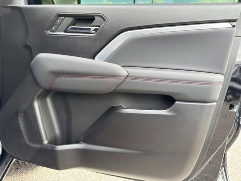 Used 2024 Chevrolet Colorado Z71 w/ Z71 Convenience Package 2 image 13