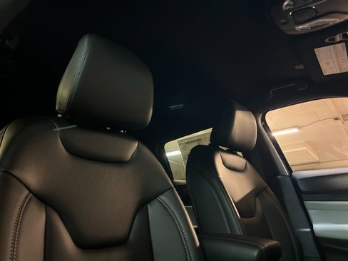 New 2026 Jeep Compass Limited image 16