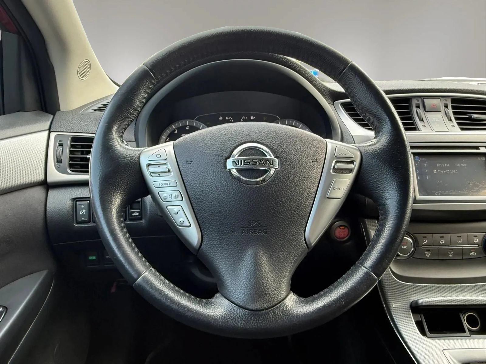 Used 2013 Nissan Sentra SR w/ Premium Pkg FWD image 12