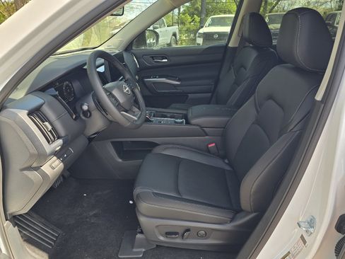New 2026 Nissan Pathfinder SL AWD/4WD image 12