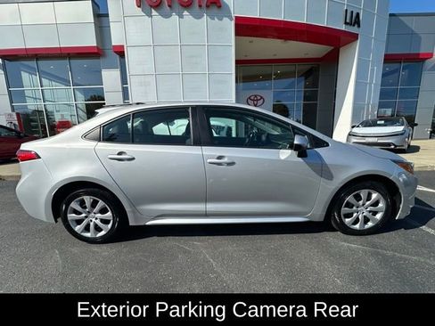 Used 2022 Toyota Corolla LE image 10