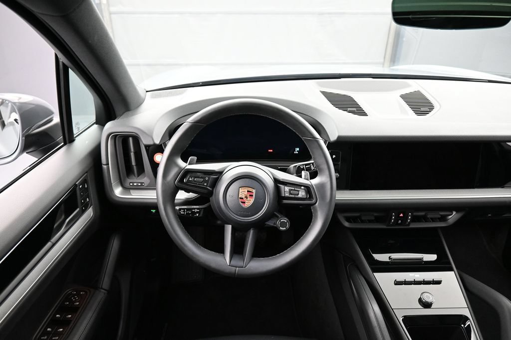 Certified 2026 Porsche Cayenne AWD/4WD image 17
