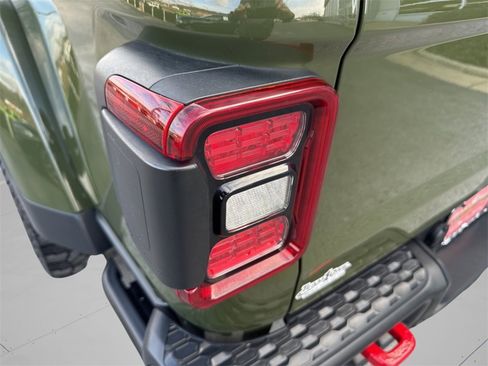 Used 2021 Jeep Gladiator Rubicon image 30