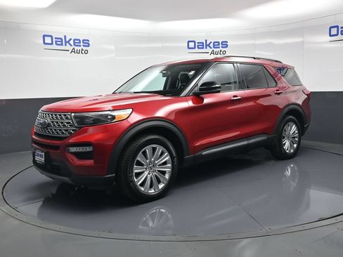 Used 2024 Ford Explorer Limited w/ Equipment Group 301A AWD/4WD image 3