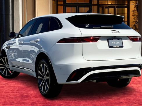 New 2025 Jaguar F-PACE R-Dynamic S AWD/4WD image 4
