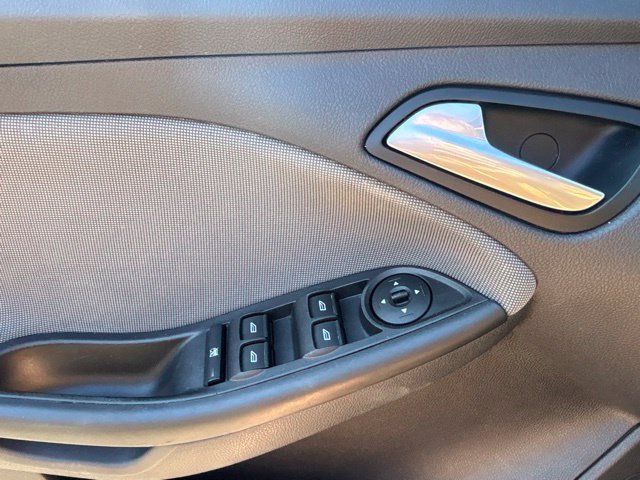 Used 2014 Ford Focus SE FWD image 20