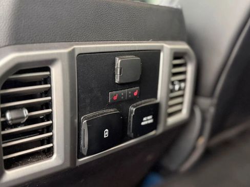 Used 2017 Ford F150 Platinum w/ Technology Package image 10