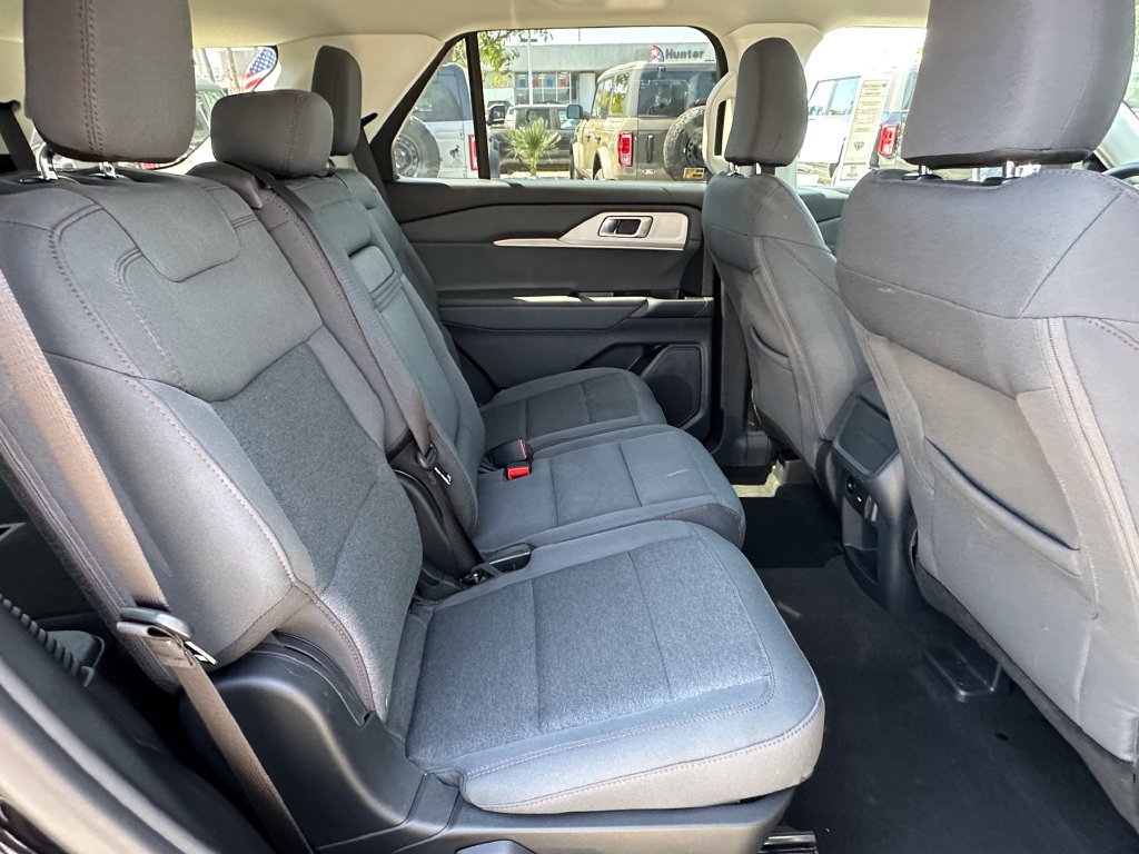 Used 2026 Ford Explorer Active RWD image 19