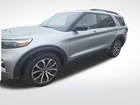 Used 2023 Ford Explorer ST-Line w/ Class IV Trailer Tow Package RWD image 5