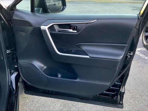 Used 2024 Toyota RAV4 XLE image 21
