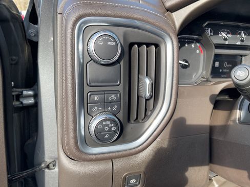 Used 2021 GMC Sierra 1500 SLT image 22