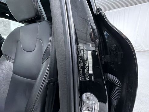 Used 2023 Volvo S60 B5 Plus w/ Climate Package image 15