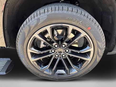 New 2026 Jeep Grand Wagoneer L Summit AWD/4WD image 12