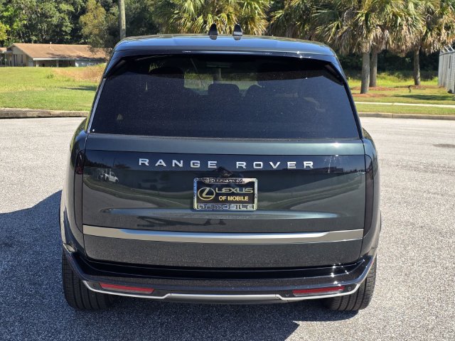 Used 2024 Land Rover Range Rover SE AWD/4WD image 3