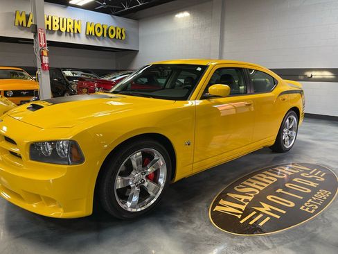 Used 2007 Dodge Charger SRT8 w/ SRT Option Group III image 2