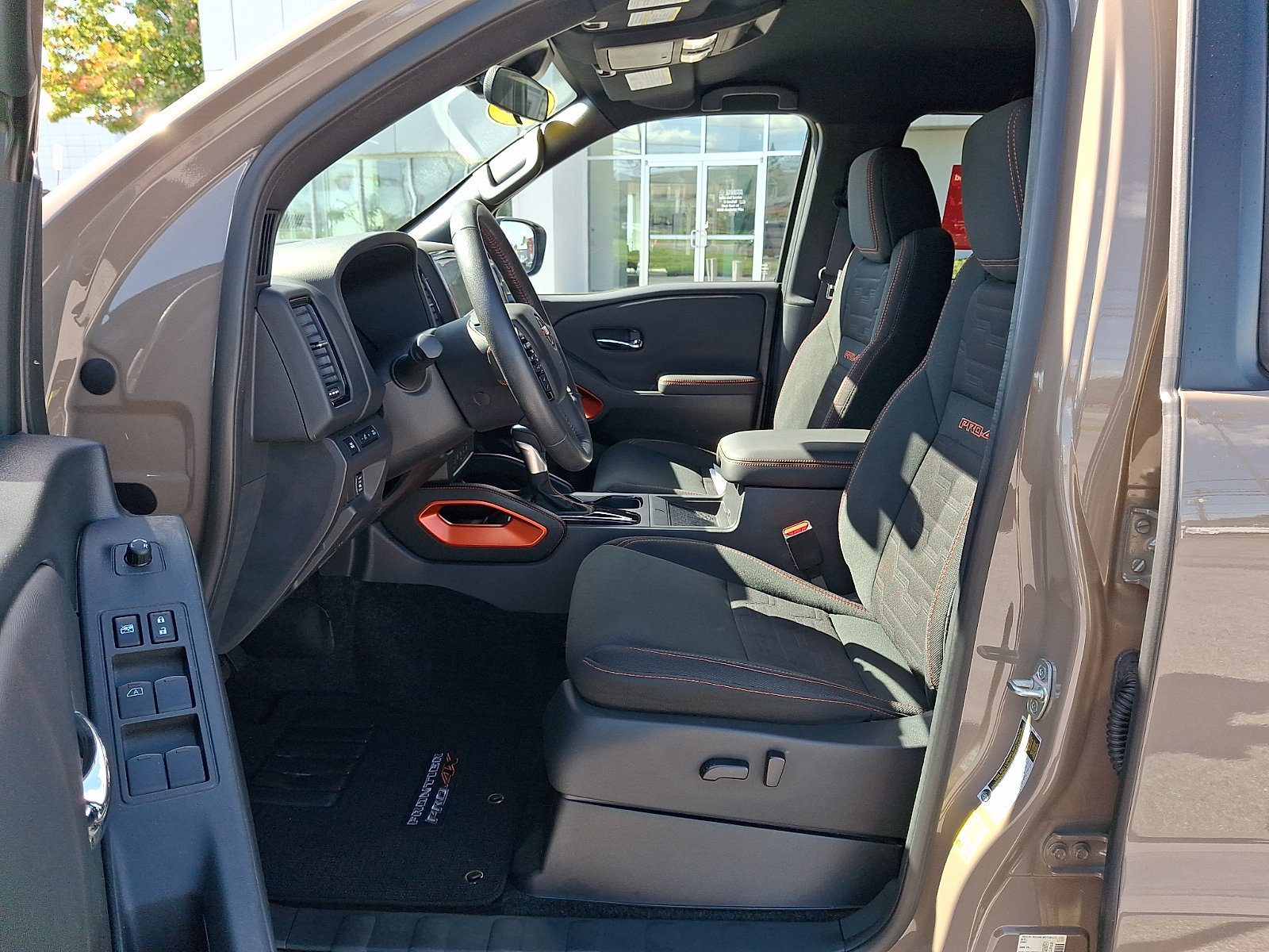 Certified 2022 Nissan Frontier PRO-4X AWD/4WD image 15