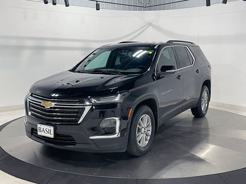 Used 2023 Chevrolet Traverse LT AWD/4WD image 8