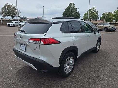 Used 2024 Toyota Corolla Cross LE AWD/4WD image 5