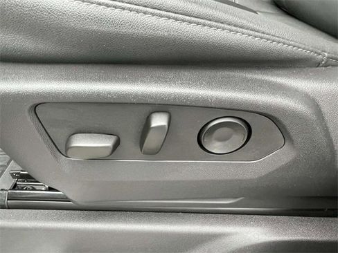 Used 2025 GMC Sierra 1500 Elevation w/ Elevation Premium Package image 16