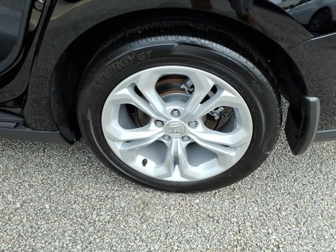 Certified 2024 Honda Accord LX image 12